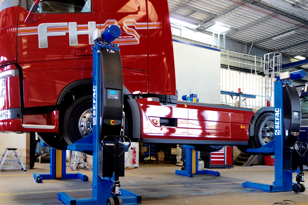 Volvo Truck Center - Rennes - France